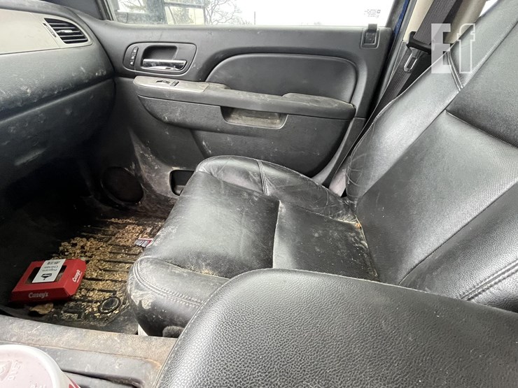 chevrolet-silverado-2500hd-ltz-image-30