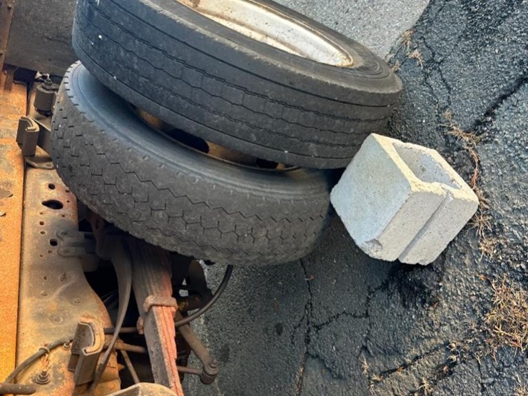 ford-f450-xl-image-9