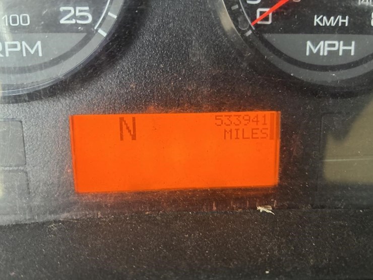 international-prostar-image-13