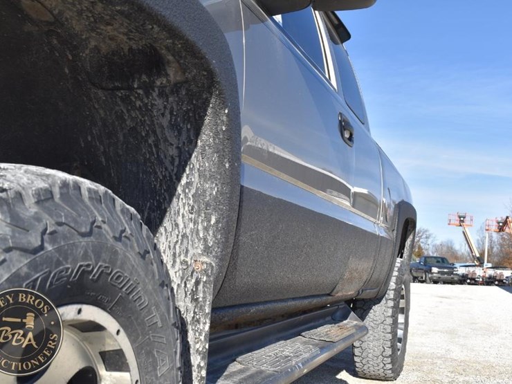 chevrolet-silverado-1500-image-9