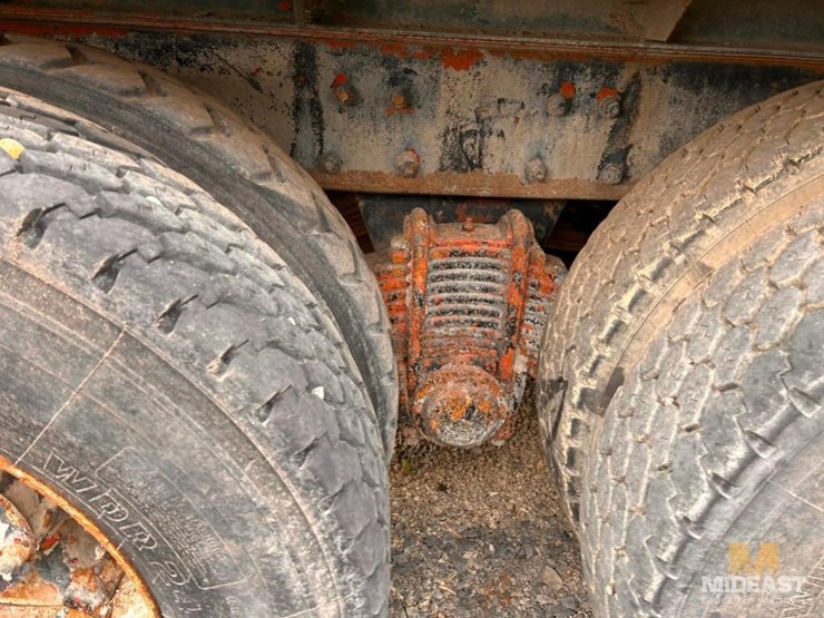 1985-mack-rd686s-image-13