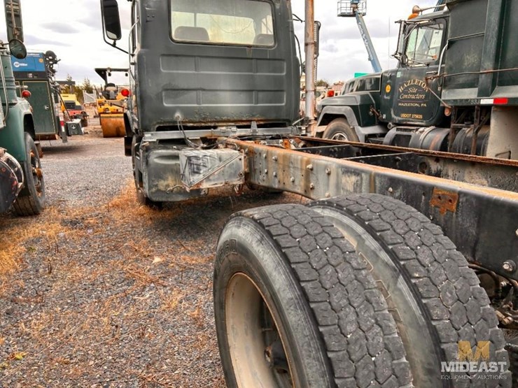 1975-dm685s-cab-and-chassis-truck,-aged-out.-image-12