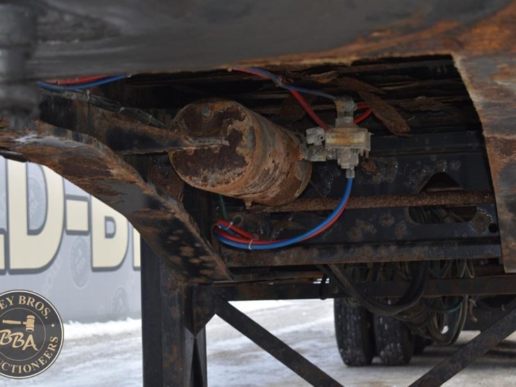 2012-manac-flatbed-image-9