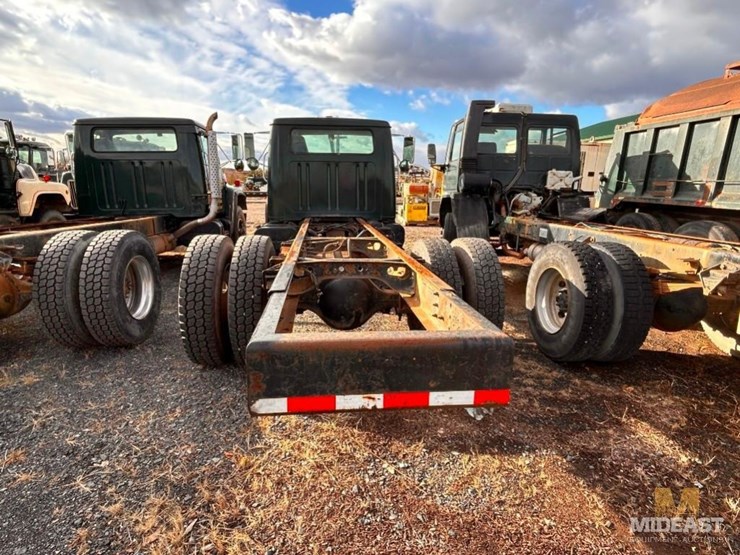 international-4900-image-6