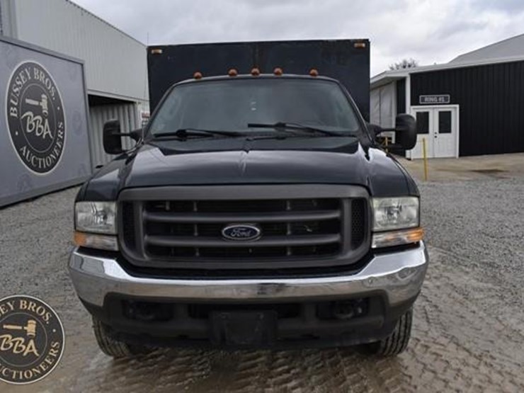 ford-f550-xl-image-22