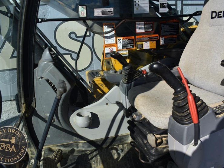 deere-380g-lc-image-61