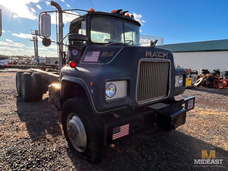 mack-dm686s-image-2