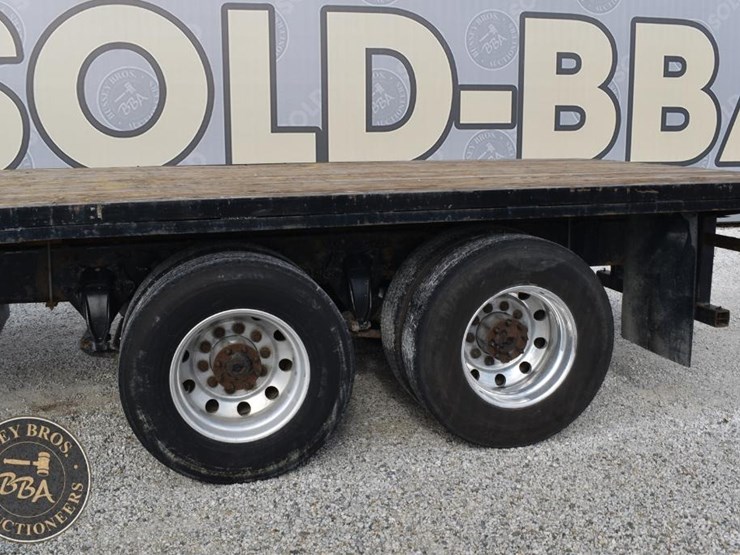 freightliner-business-class-m2-106-image-17