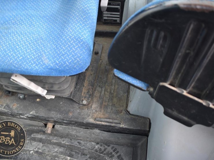 new-holland-t4.75-image-43