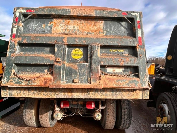 1990-international-f-4900-tandem-axle-dump-truck-image-8