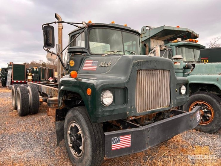 1975-dm685s-cab-and-chassis-truck,-aged-out.-image-3