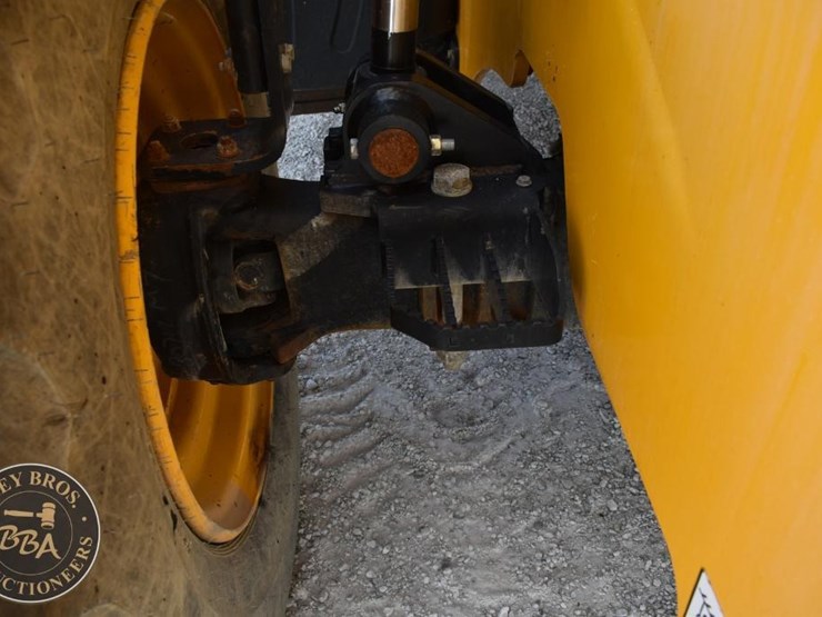 2018-jcb-512-56-image-18