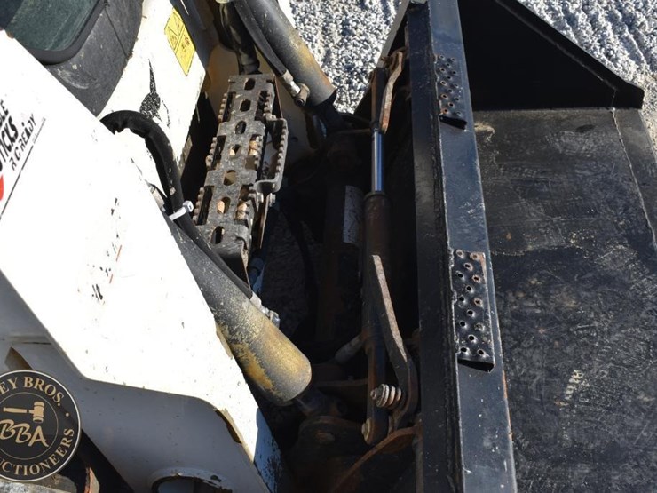 2022-bobcat-t595-image-29
