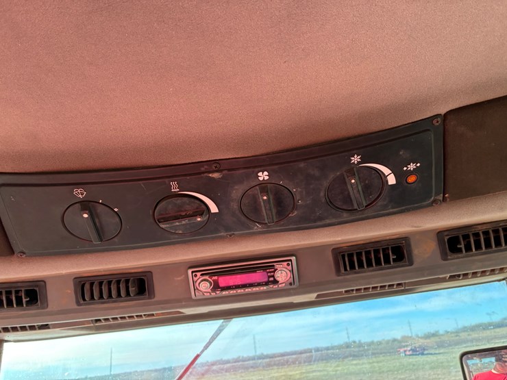 case-ih-7220-image-16