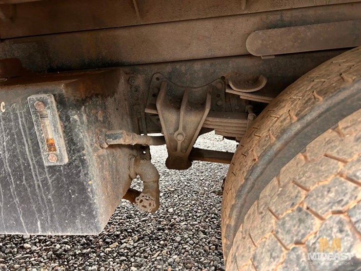 international-4900-image-10