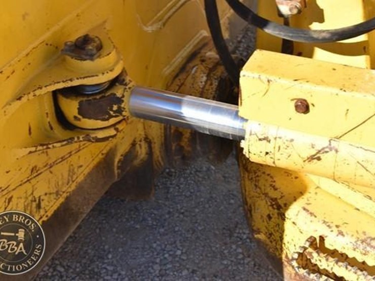 komatsu-d61exi-23-image-48