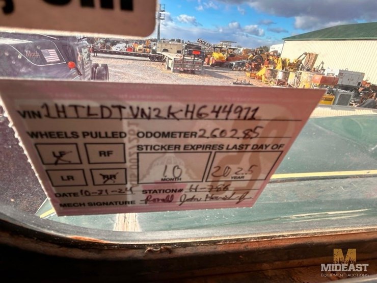 1989-international-1954-cab-and-chassis-truck-image-12