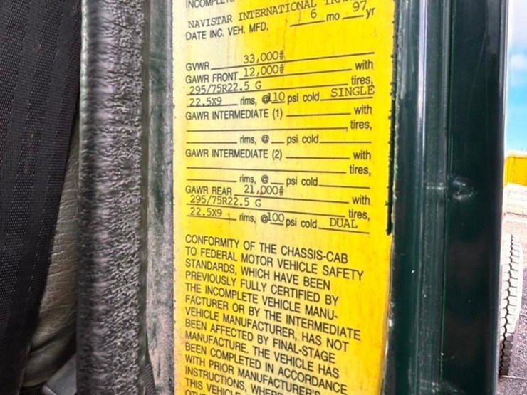 international-4900-image-15