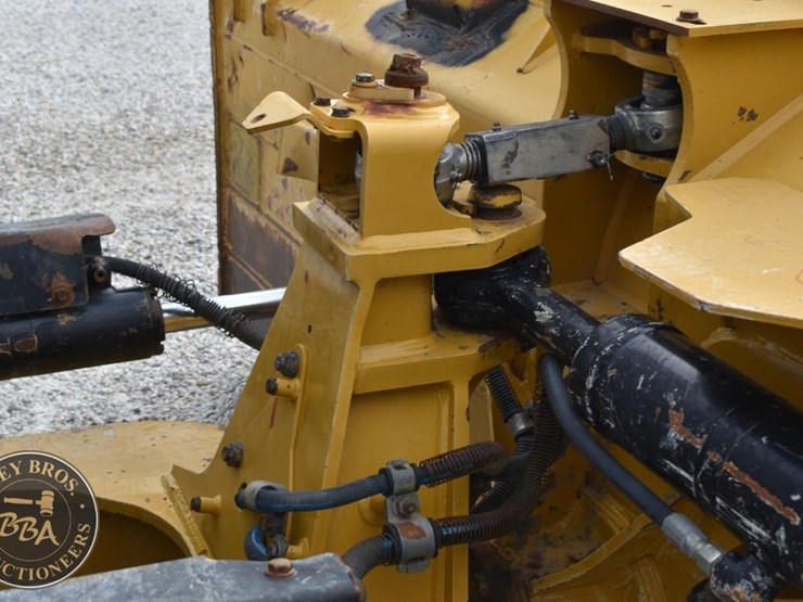 caterpillar-d6k2-lgp-image-51