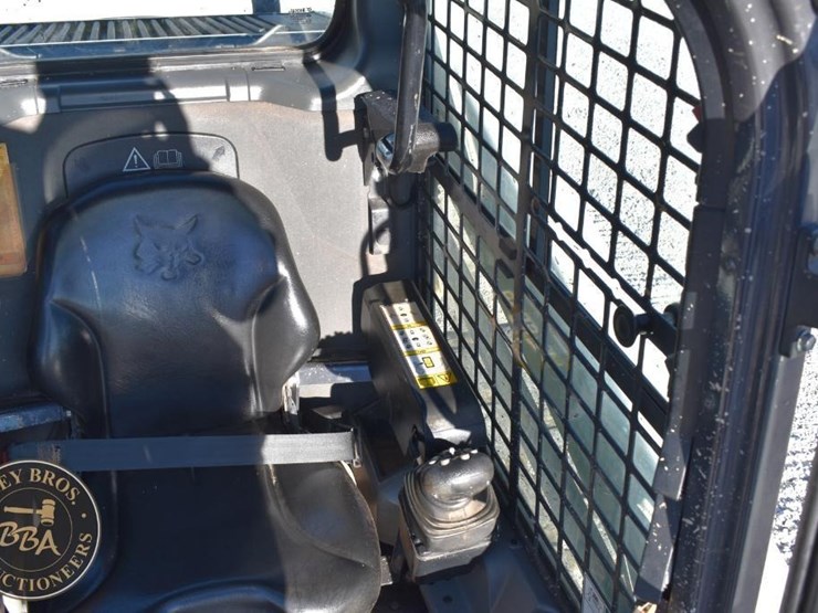 2022-bobcat-t595-image-51