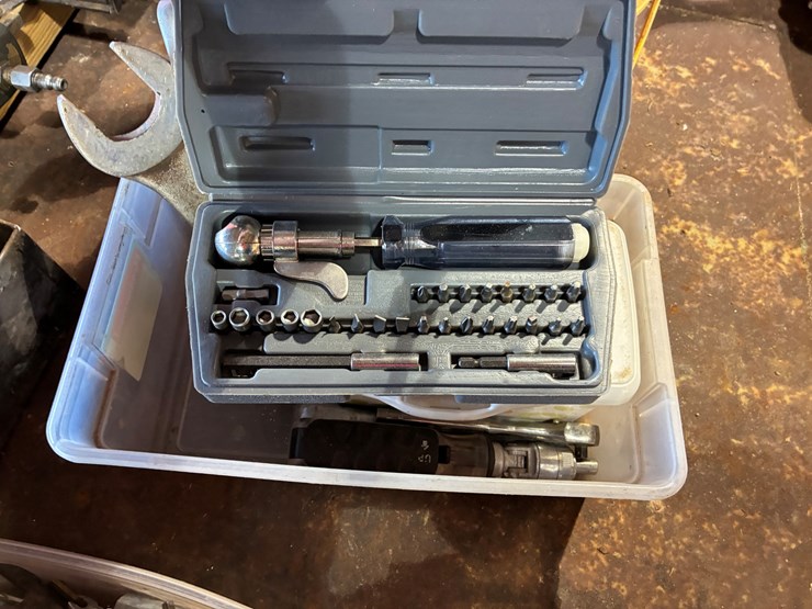 #17239-•-sockets-and-end-wrenches-image-2