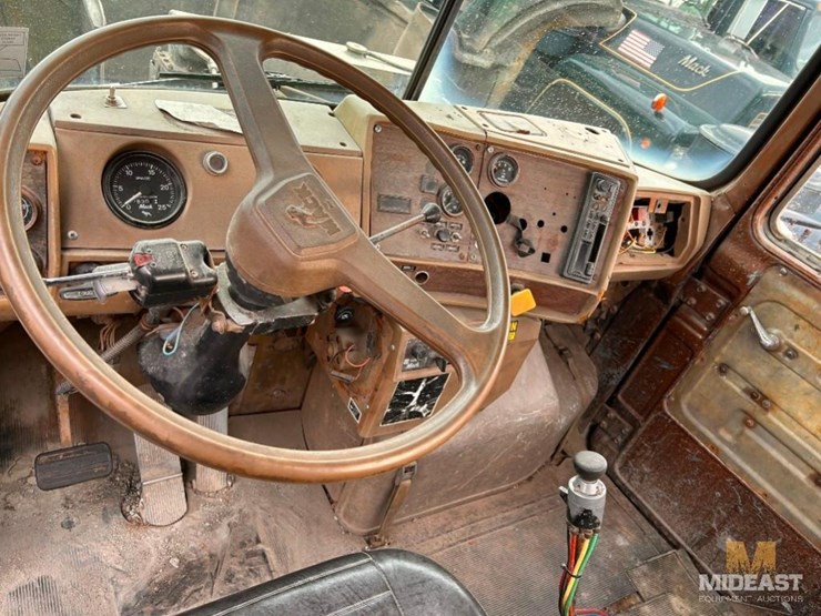 mack-dm686s-image-18