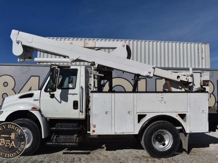 international-durastar-4300-image-2