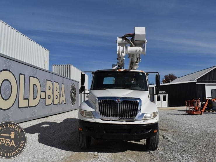 international-durastar-4300-image-9