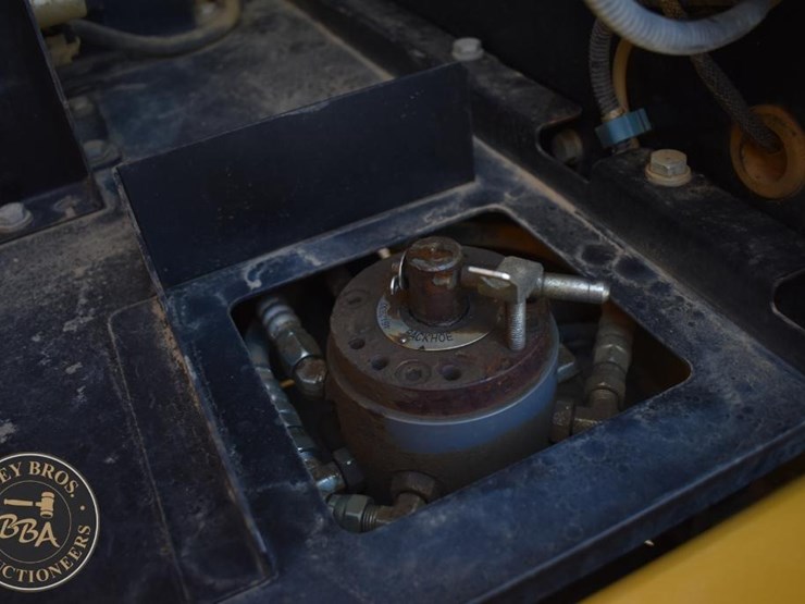 deere-380g-lc-image-19