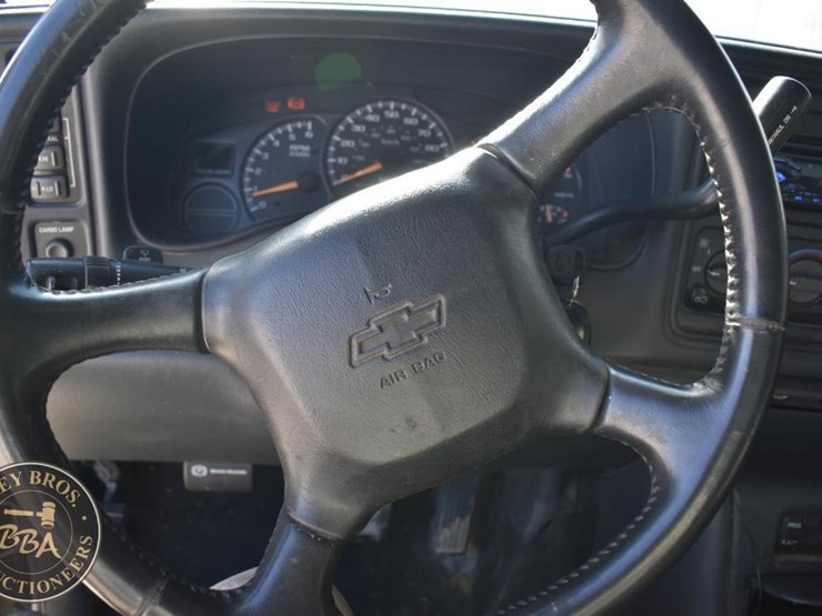 chevrolet-silverado-1500-image-20