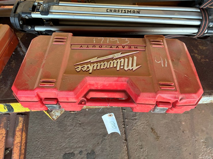 #17193-•-milwaukee-sawzall-kit-image-2