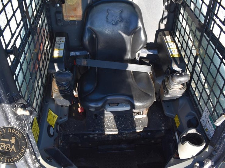 2022-bobcat-t595-image-43