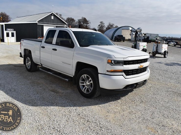 chevrolet-silverado-1500-image-10