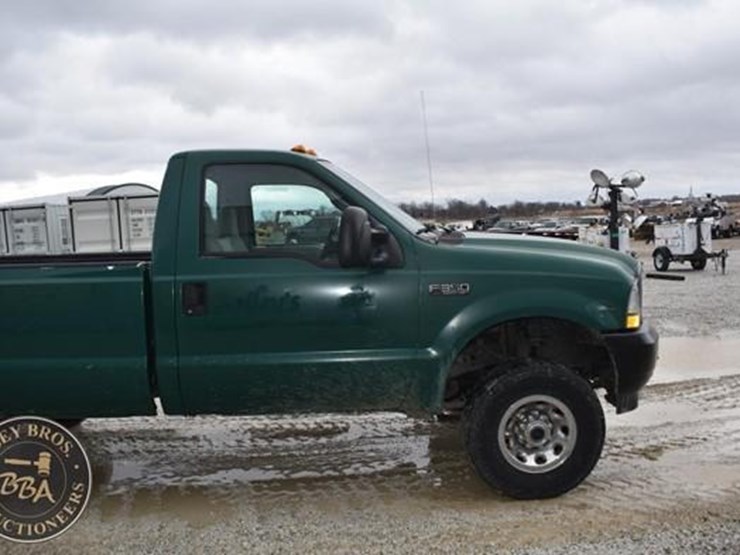 ford-f350-xl-image-25