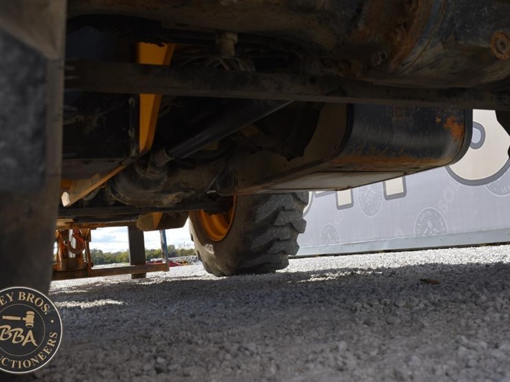 2018-jcb-512-56-image-27