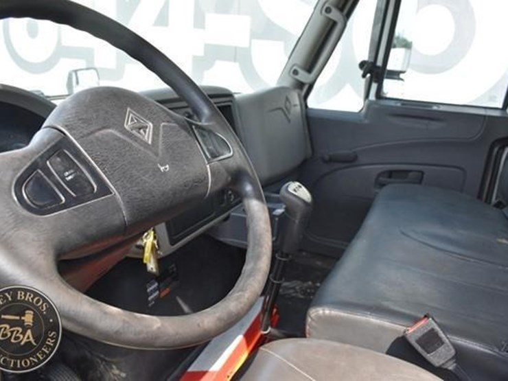 international-durastar-4400-image-49