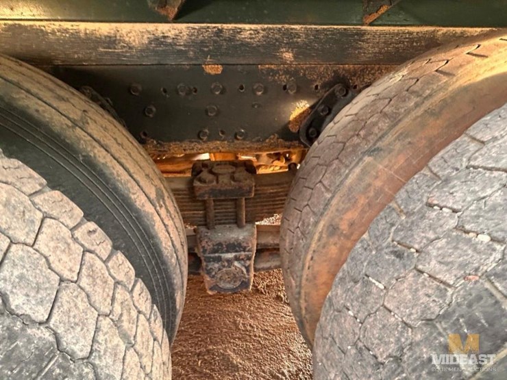 1990-international-f-4900-tandem-axle-dump-truck-image-11