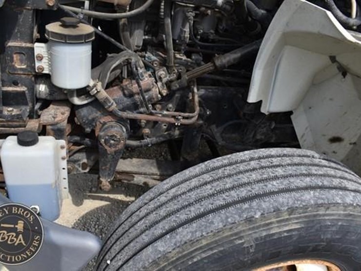 international-durastar-4400-image-17