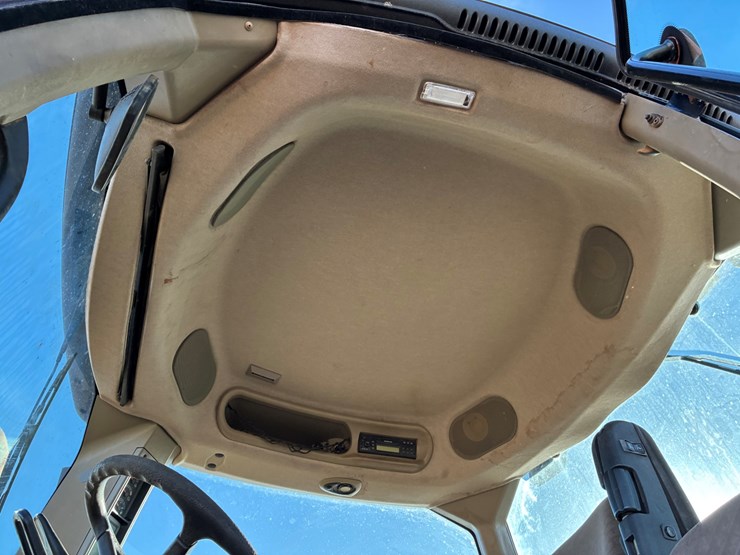 case-ih-210-image-11