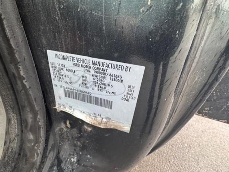 ford-f550-xl-image-9