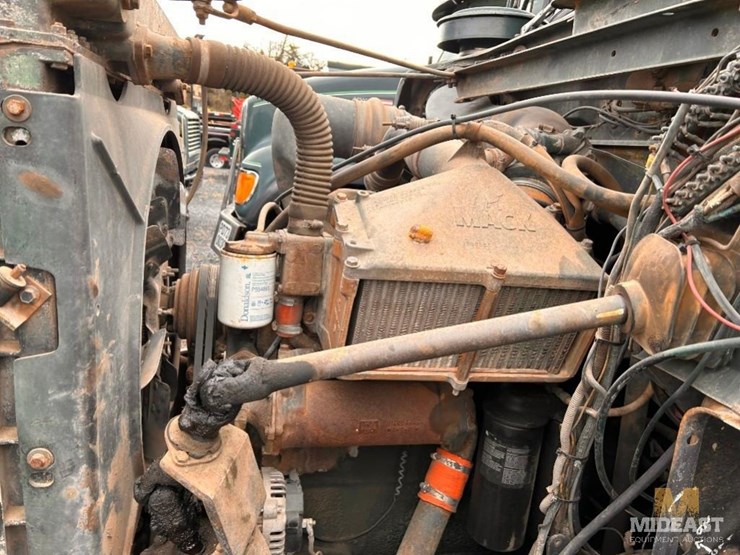 mack-dm686s-image-16