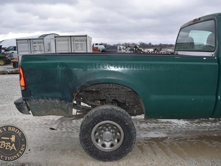 ford-f350-xl-image-32