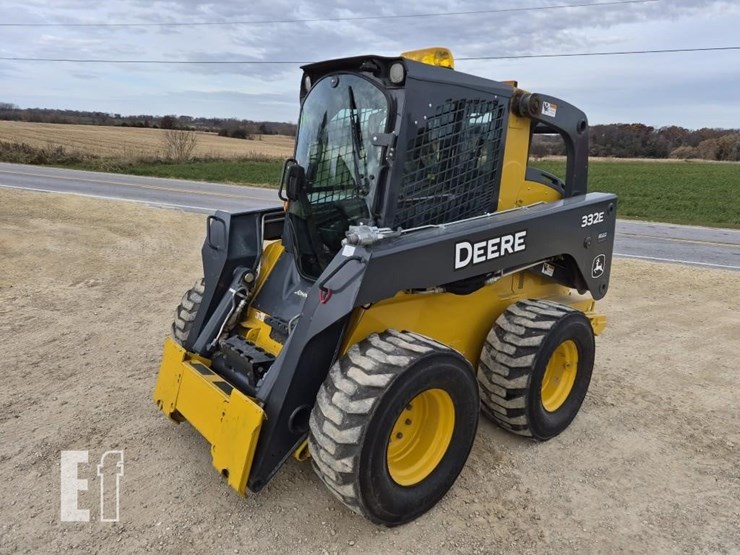 deere-332e-image-2