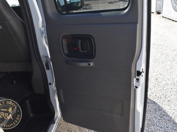 2019-chevrolet-express-2500-image-29