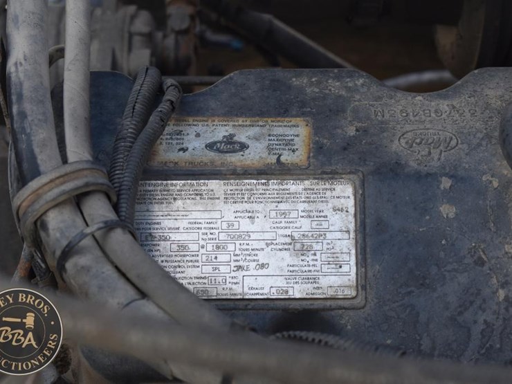 1997-mack-rd688s-image-52