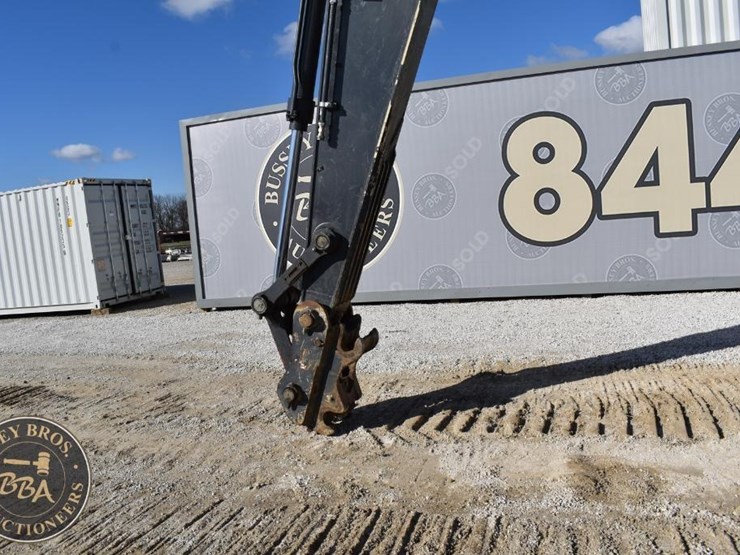 deere-380g-lc-image-45