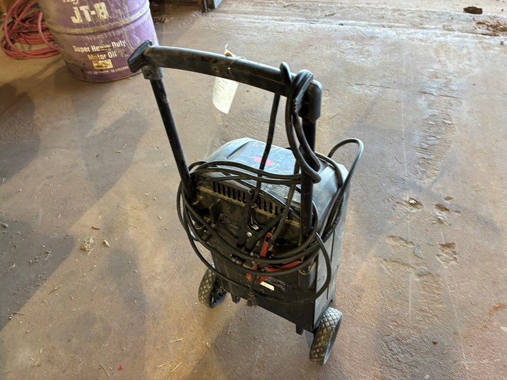 #17191-•-napa-battery-charger-image-3