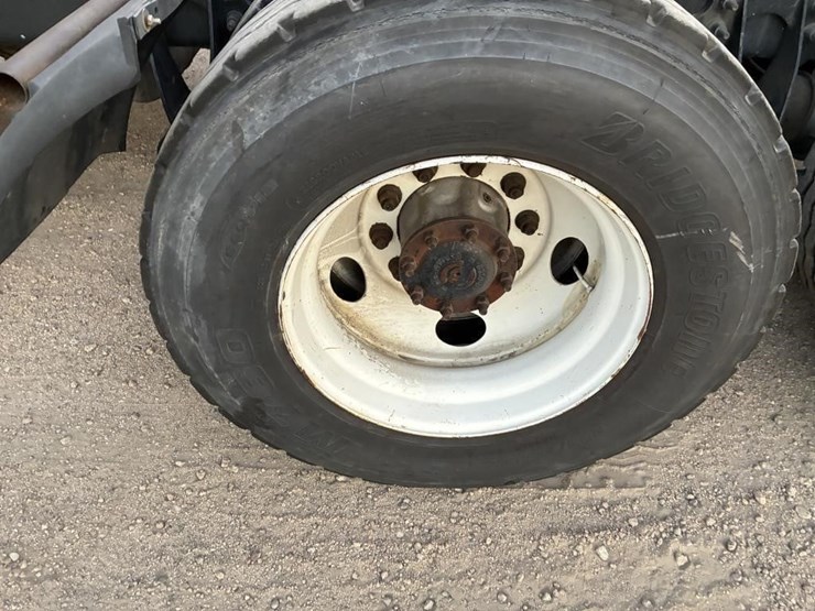 2013-international-prostar-image-5