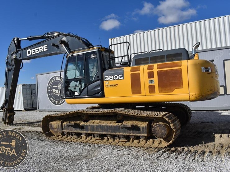 deere-380g-lc-image-31