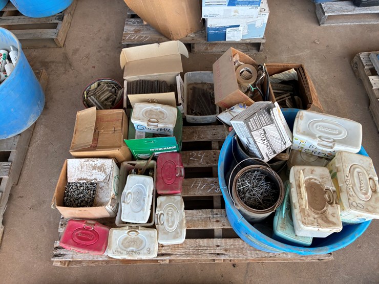 #17176-•-misc.-screws-and-nails-image-1